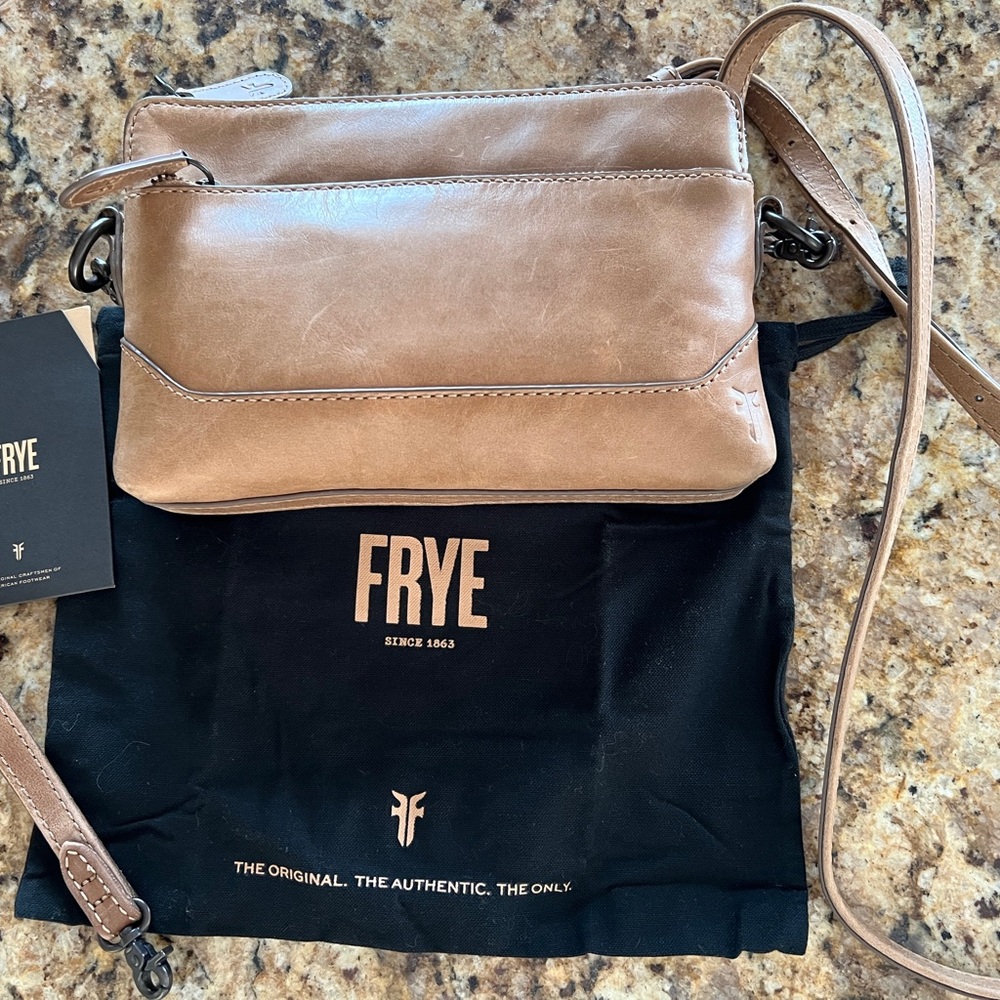 Frye womens Melissa Crossbody Wristlet - Picture 3 of 6